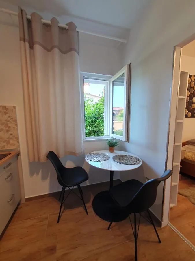 Zita - Heart Of Rovinj, Apartment For 2, Free Parking, 2Min Center, 5Min Beach Walk