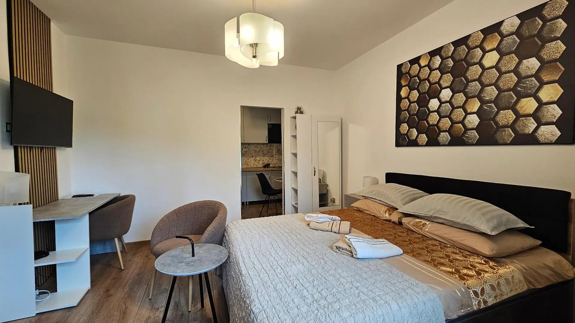 Zita - Heart Of Rovinj, Apartment For 2, Free Parking, 2Min Center, 5Min Beach Walk